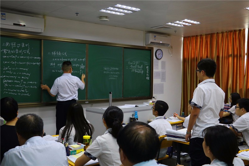 教学现场.jpg