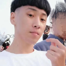 张丁豪.jpg 张丁豪.jpg