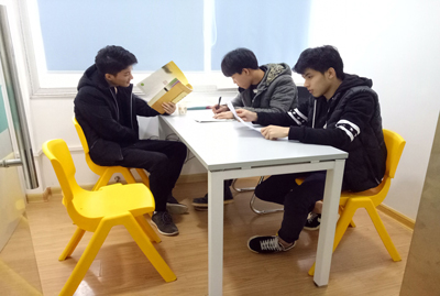 小班制教学现场 小班制教学现场