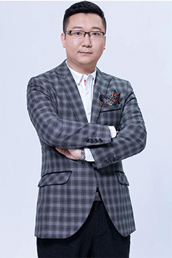 冯飞.jpg 冯飞.jpg