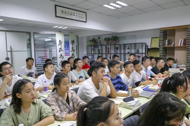 学员风采.jpg 学员风采.jpg