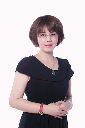 胡艳春.jpg 胡艳春.jpg