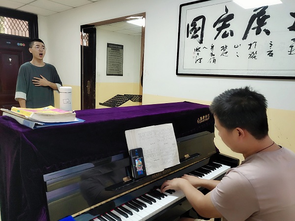 声乐专业教学现场.jpg 声乐专业教学现场.jpg
