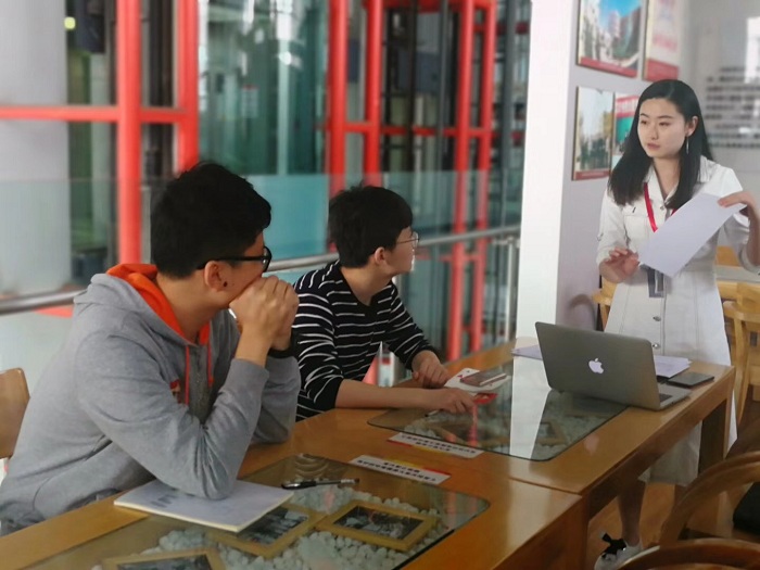 教学现场.jpg 教学现场.jpg