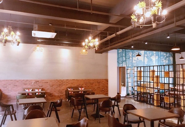 休息区.jpg 休息区.jpg