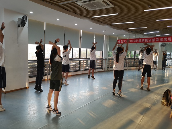 表演专业教学现场.jpg 表演专业教学现场.jpg