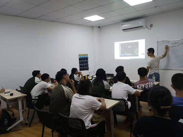 学生教学活动现场.jpg 学生教学活动现场.jpg