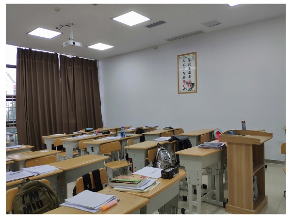 教室 (2).jpg 教室 (2).jpg
