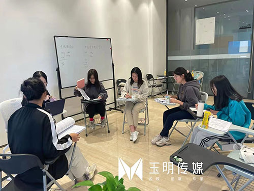 上课讨论现场 上课讨论现场