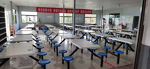 食堂 食堂