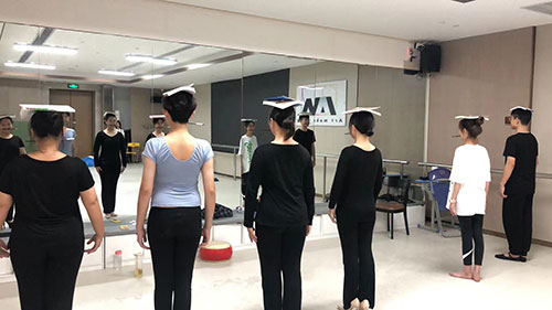 形体教学现场 形体教学现场