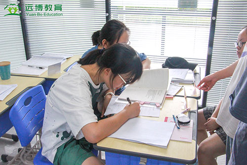 课后讨论现场 课后讨论现场
