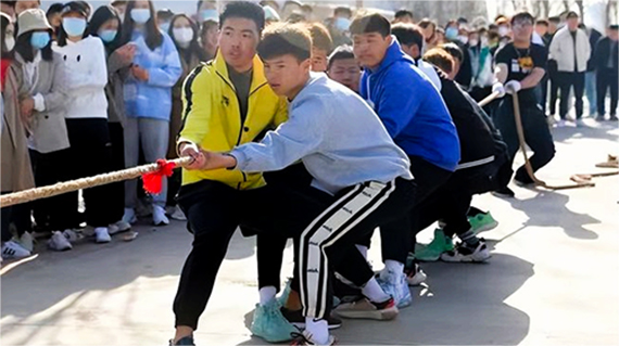 拔河比赛.jpg 拔河比赛.jpg