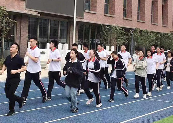 01.jpg 01.jpg