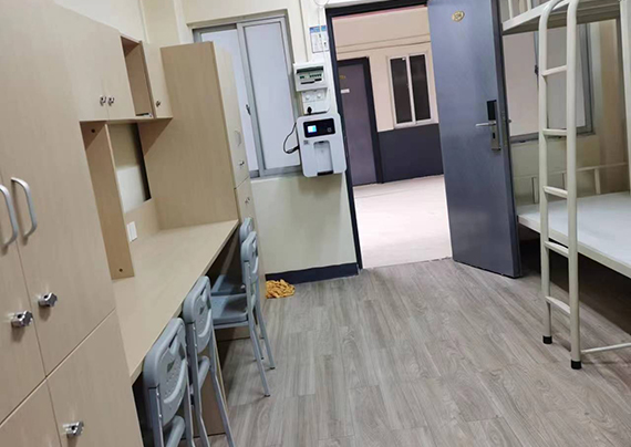 宿舍2.jpg 宿舍2.jpg