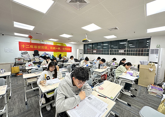 03.jpg 03.jpg