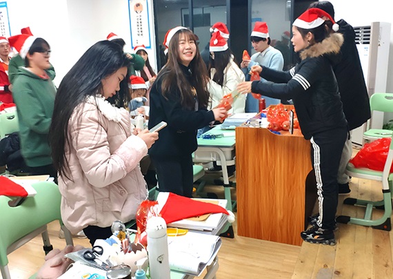 圣诞晚会1.jpg 圣诞晚会1.jpg