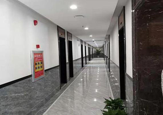 内景.jpg 内景.jpg